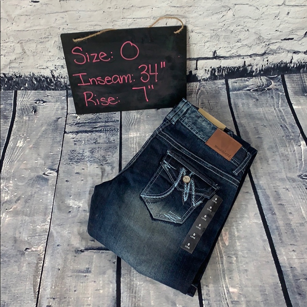 NWT!! Maurices Kaylee Flare Jeans Size 0L
